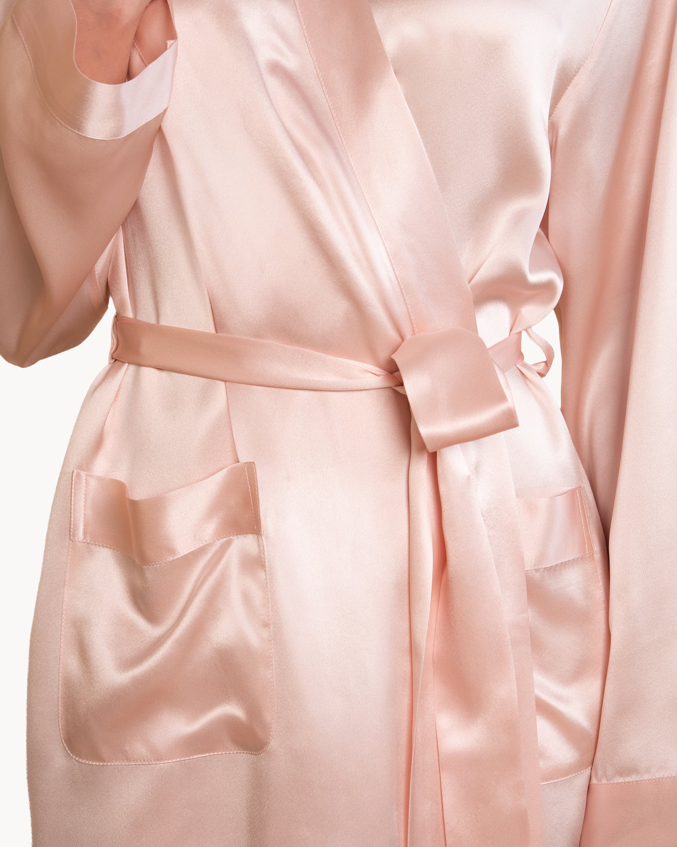 Pocket detail on Light Pink NORA silk robe, handcrafted silk bathrobe in luxury silk material.