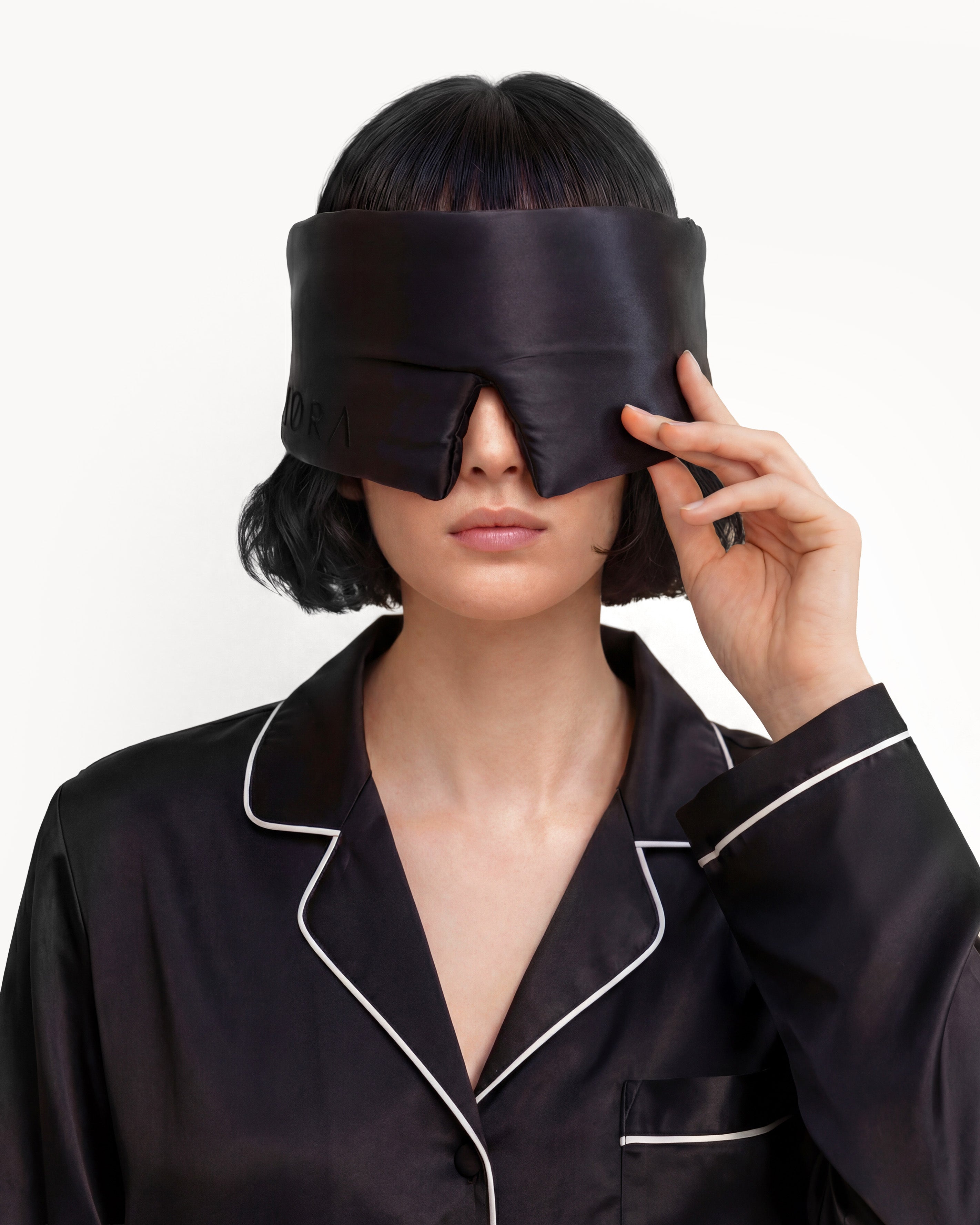 Black Contoured Silk Sleep Mask